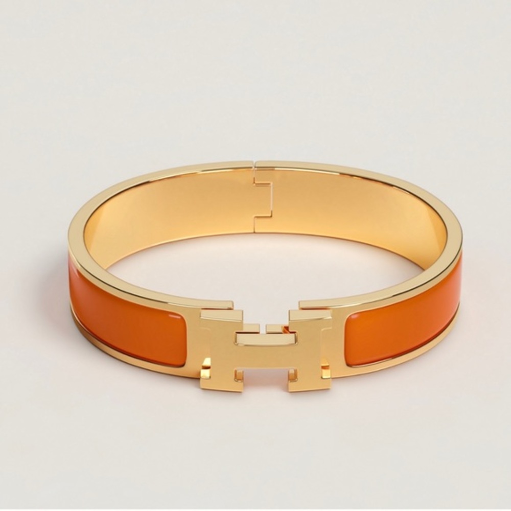 H Letter Clic Bracelet in Gold with Orange